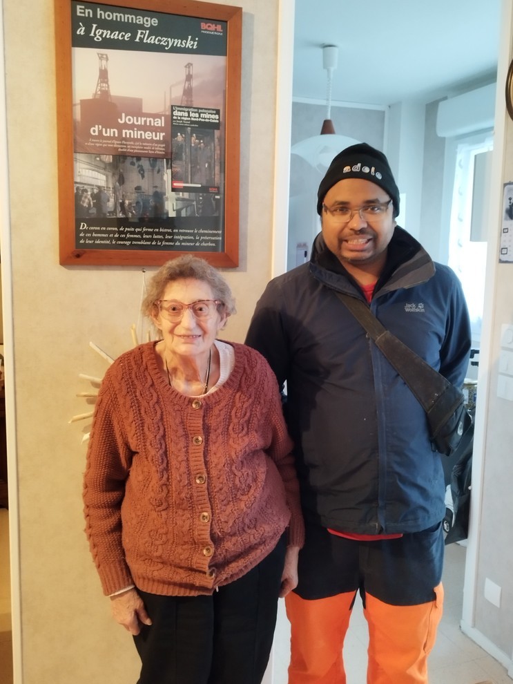 Mme Richer et Eric Eric en compagnie d'une personne âgée